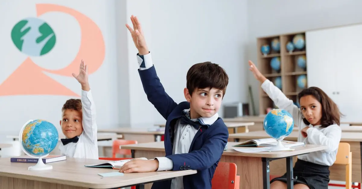 5 Techniques pour Encourager votre Enfant à Participer en Classe
